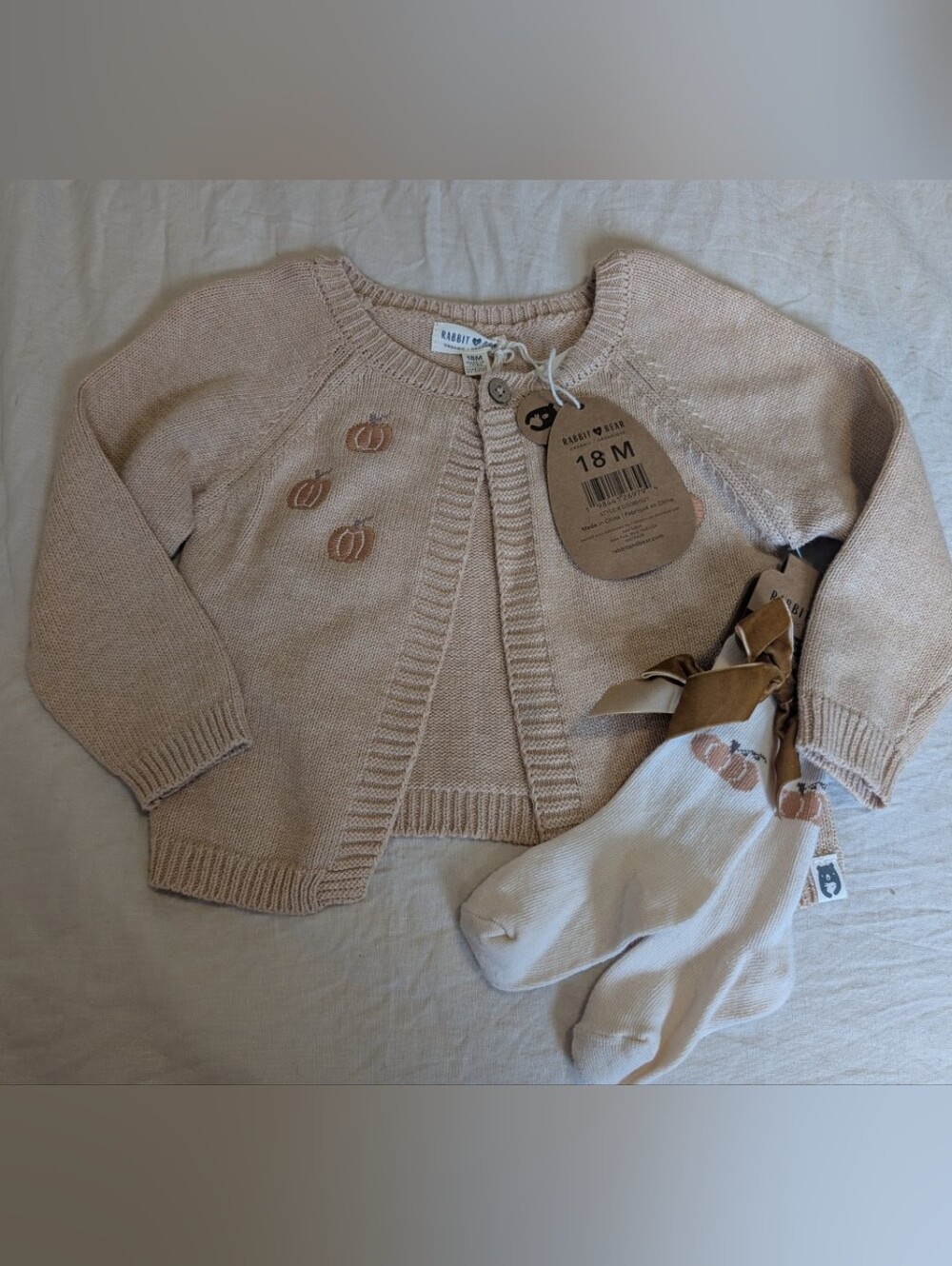 NWT Rabbit + Bear Baby Beige Knit Cardigan with Pumpkin Motif And Socks 18 M